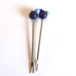 Tapasvorkjes set met glaskraal vogeltjes blauw