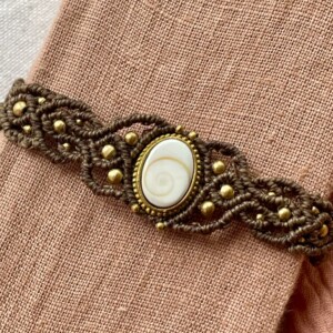 Macrame schelp armband/enkelbandje handgemaakt