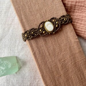 Macrame schelp armband/enkelbandje handgemaakt