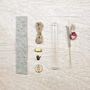 DIY pakket - Droogbloemen met vilt - roze