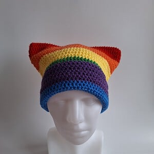 Gehaakte muts 'Pride rainbow flag'