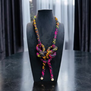 Lafia ketting Roze
