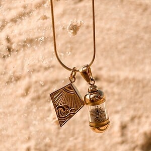 Laguna Beach Pendant Follow The Sun Ketting Goud - Laguna Treasures