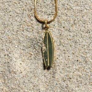 Oceaan Shortboard Ketting Goud