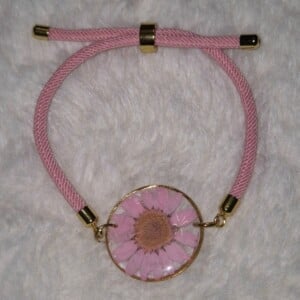 Adjustable resin armband