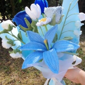 Blauw gehaakt boeket