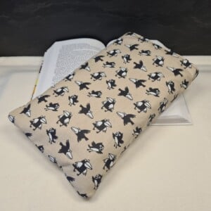 Booksleeve Raven Tales - neem je boeken onderweg mee