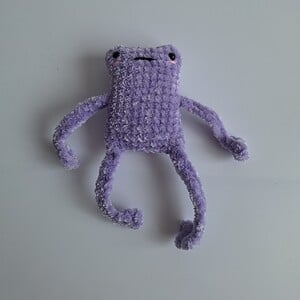 Gehaakte knuffel 'Lila kikker'