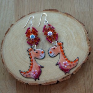 Koningsdag oorbellen met oranje emaille draken en sterling zilver