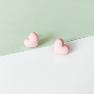 Pastel roze hartjes oorbellen