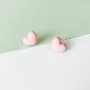 Pastel roze hartjes oorbellen
