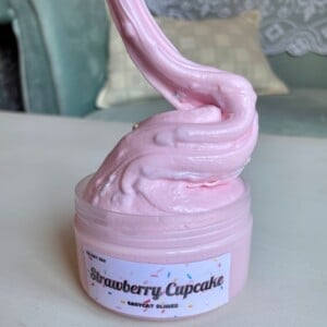 Slime/Slijm toy "Strawberry Cupcake" - creamy slay slime for kids and adults, great birthday gift, for calming and sensory stimulation