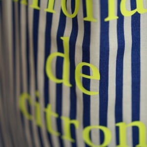 Upcycled Blauw wit gestreepte zomertas