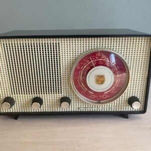 Vintage bluetooth radio  Philips 1956 zwart rood