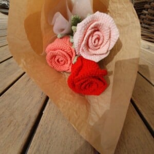 gehaakte roze boeket