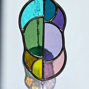A-symmetrische glas in lood zonnevanger regenboog met kristal