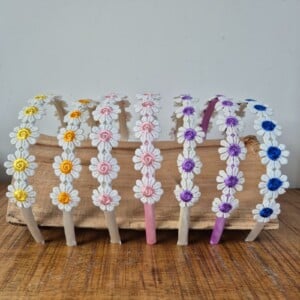 Diadeem doorlopend met gekleurde bloemetjes
