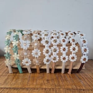 Diadeem met gekleurde bloemen doorlopend