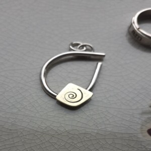 Helical, zilveren druppel hanger
