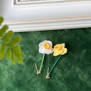 Micro Gehaakte Narcis Oorbellen