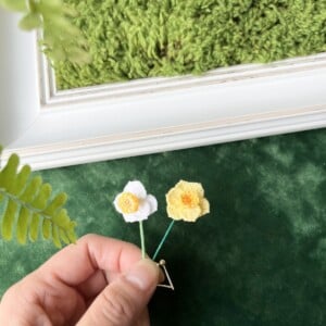 Micro Gehaakte Narcis Oorbellen