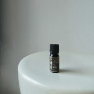 Umber - etherische olie blend met Amber, Benzoë & Mandarijn voor ontspanning en innerlijke rust