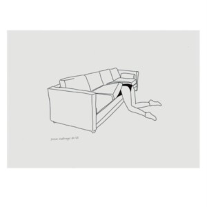 Een risoprint van een vrouw in ondergoed verstopt in een bankstel. Lekker wegkruipen! illustratie, minimalistisch, grappig
