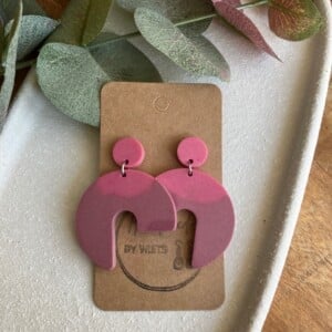 Epoxy oorbellen - roze/paars