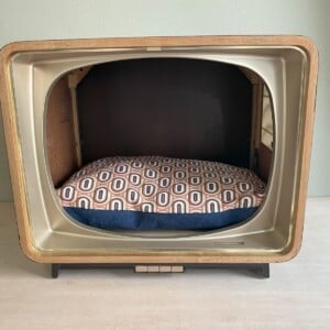Retro kattenmand / hondenmand TV