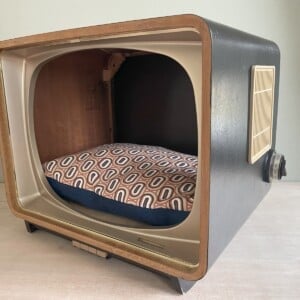 Retro kattenmand / hondenmand TV