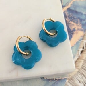Big bold flower oorbellen goud (2 kleuren)