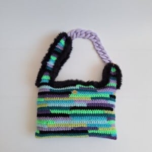 Gehaakte asymmetrische tas paars