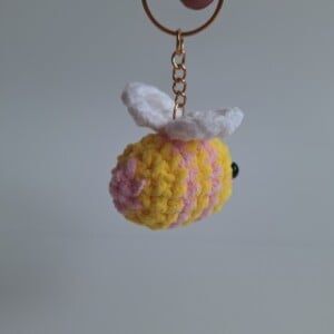 Gehaakte sleutelhanger 'Grapefruit bij'