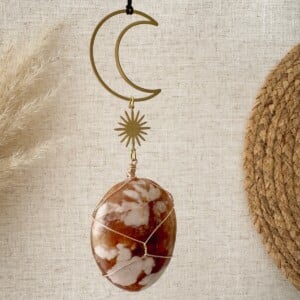 Handgemaakte decoratieve hanger met bloemagaat: voor rust, groei en zachte energie in huis