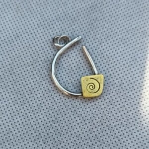 Helical, zilveren druppel hanger