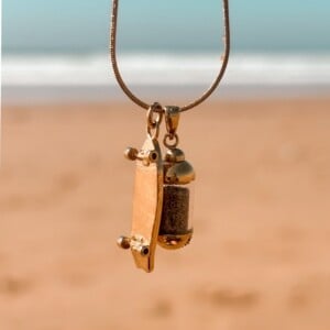Laguna Beach Pendant ketting Skateboard goud