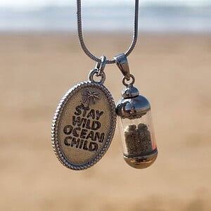 Laguna Beach Pendant ketting Skategirl zilver