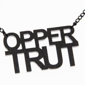 Oppertrut! naamketting