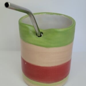 Rietjesbeker rood, roze, groen.