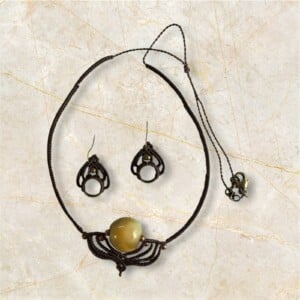 Unieke set ketting en oorbellen