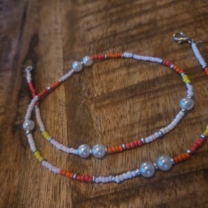 Gekleurde kralenketting