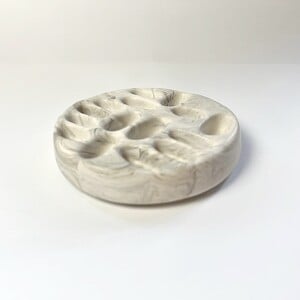 Handgemaakte Ringenhouder van Steenlook – Marmer, Neutraal & Zwart (Jesmonite)