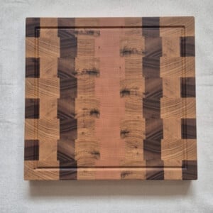 Handgemaakte houten snijplank 34x32,5x4 cm