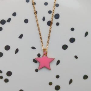 Ketting roestvrijstaal met emaille roze sterretje