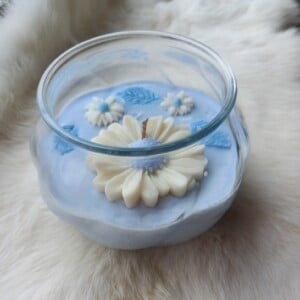 Margriet kaars blauw