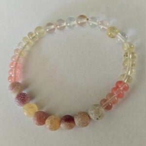Natuursteen kralenarmband
