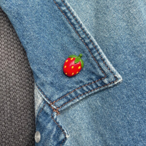 Aardbei pin voor tas of kleding