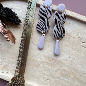 Klei katten oorbellen zebraprint