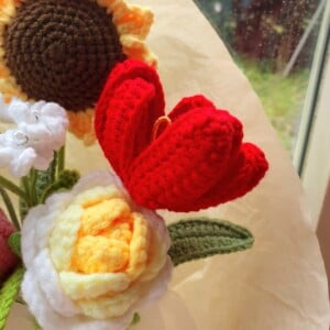 Gehaakt bloemenboeket – “Zonnige hart”