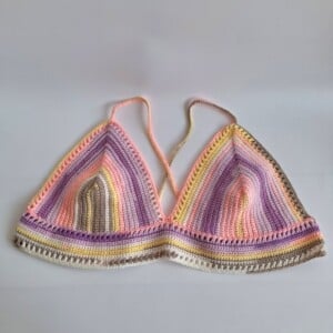 Gehaakt topje 'Boho top geel, beige, perzikoranje, paars en lila'